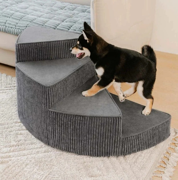 Gepolsterte Hundetreppe mit mehreren Stufen und gerippter Seitenverkleidung