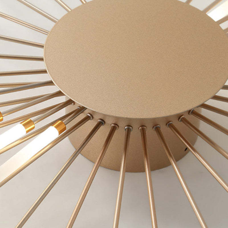 Moderne LED-Deckenleuchte mit radial angeordneten Lichtarmen im Strahlen-Design