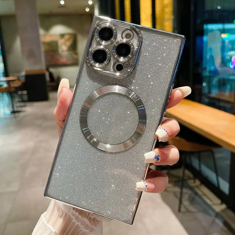 iPhone-Hülle mit strukturierter Rückseite, Magnetring und ausgespartem Kamerabereich