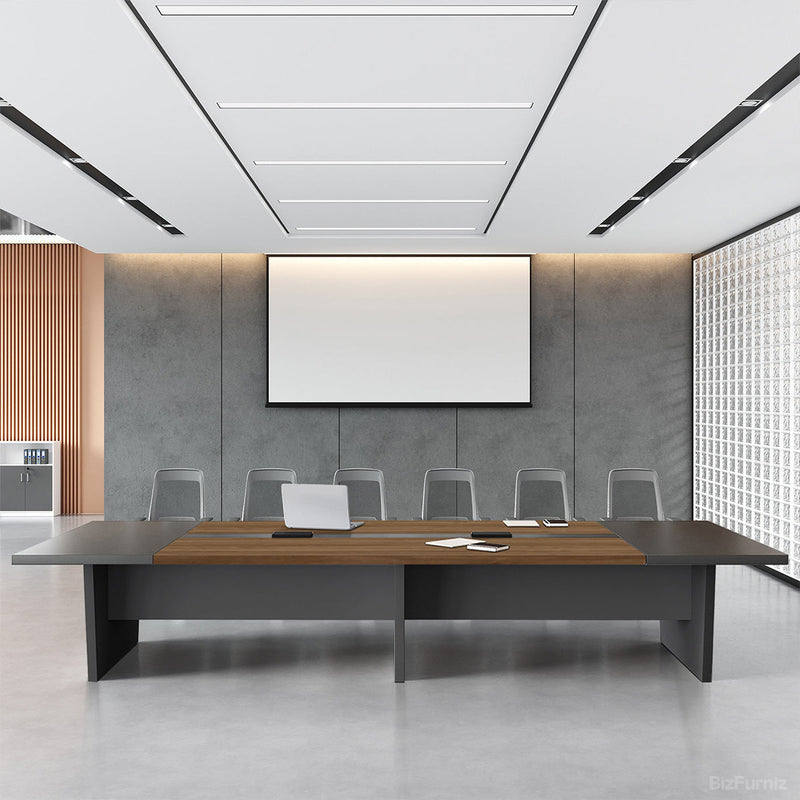 Moderner Konferenztisch mit integrierter Kabelbox und großzügiger Tischfläche