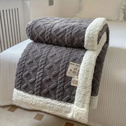 Flauschige Wendedecke mit Sherpa