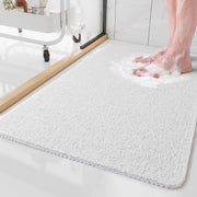 Strukturierte Antirutsch-Duschmatte mit abgerundeten Ecken im Badezimmer