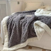 Flauschige Wendedecke mit Sherpa