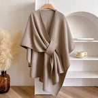 Poncho-Schal mit Schlaufe