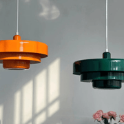 Nordische Pendelleuchte in Macaron-Farben