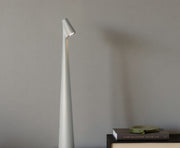 Kabellose LED-Tischlampe im minimalistischen Design