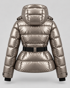 Taillierte Damen-Pufferjacke mit Kapuze und Gürtel