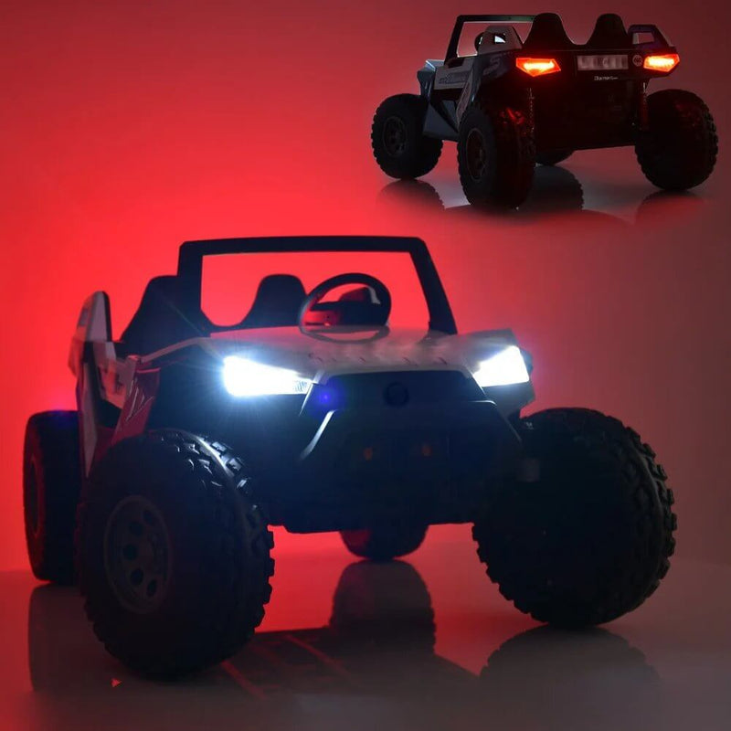 Roter Kinder-Elektrobuggy als Zweisitzer mit großen grobstolligen Reifen