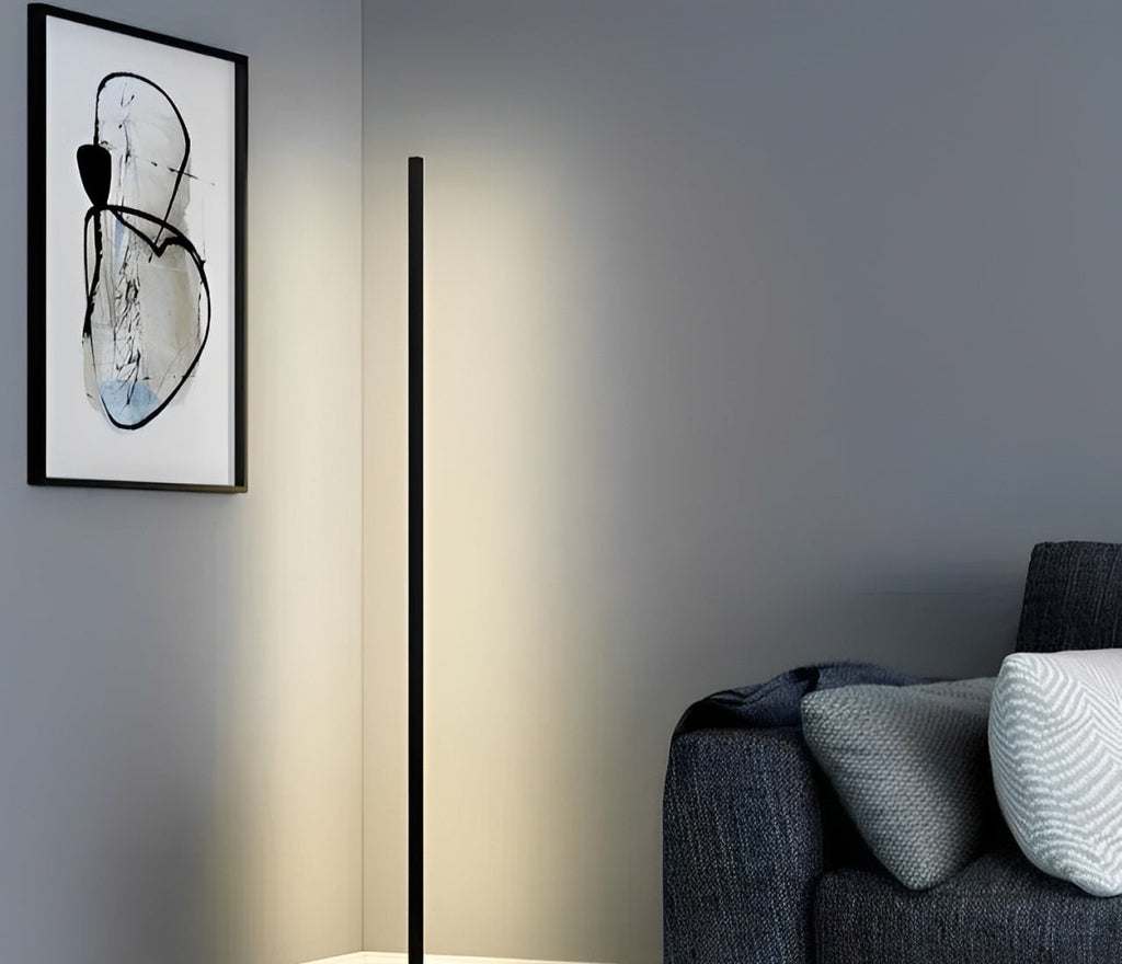 Minimalistische LED-Eckstehleuchte