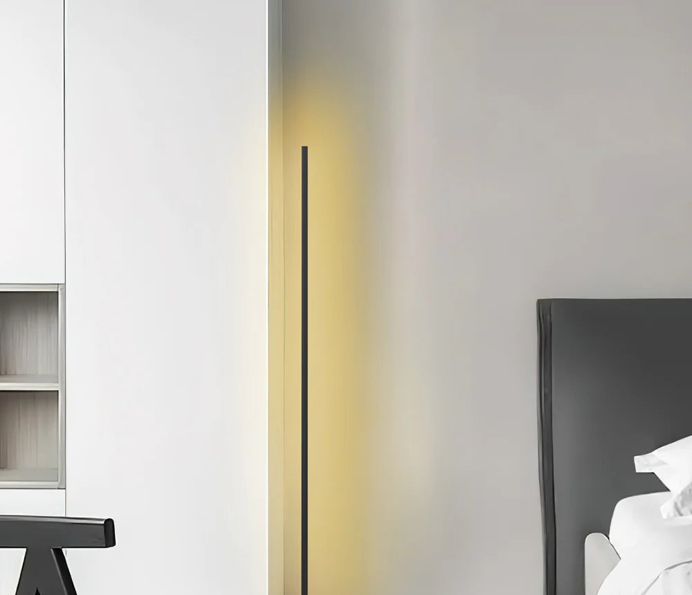Minimalistische LED-Eckstehleuchte