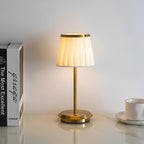 Kabellose Tischlampe mit Kristallbehang