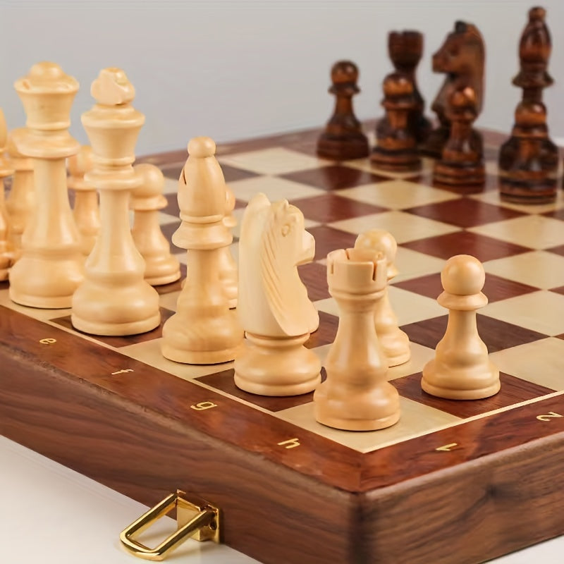 Klappbares Schachspiel aus Holz