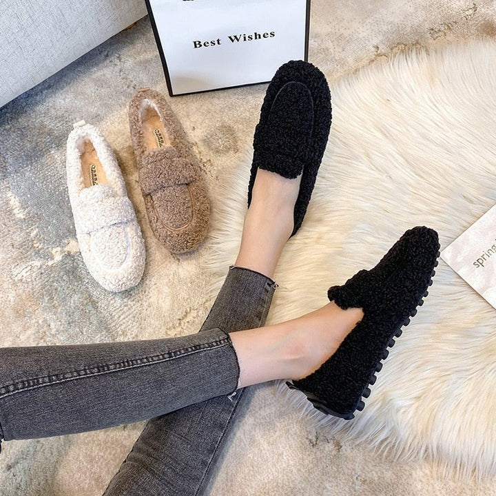 Kuschelige Teddy-Hausschuhe in Slipper-Form