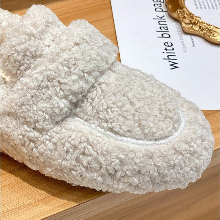 Kuschelige Teddy-Hausschuhe in Slipper-Form