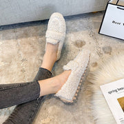Kuschelige Teddy-Hausschuhe in Slipper-Form