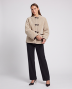 Damen-Teddyjacke mit Knebelverschluss